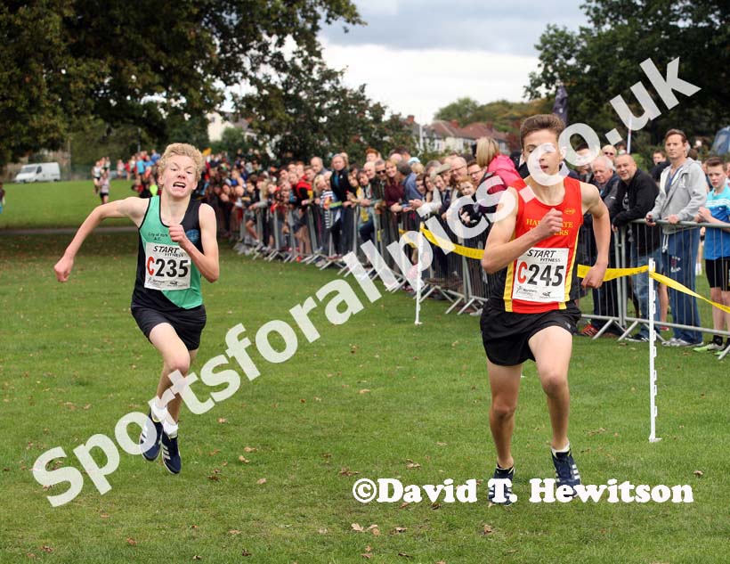C245 Harrogate Harriersholds off City of York in the under-15 boys Northern Cross Country Relays, Graves Park, Sheffield.